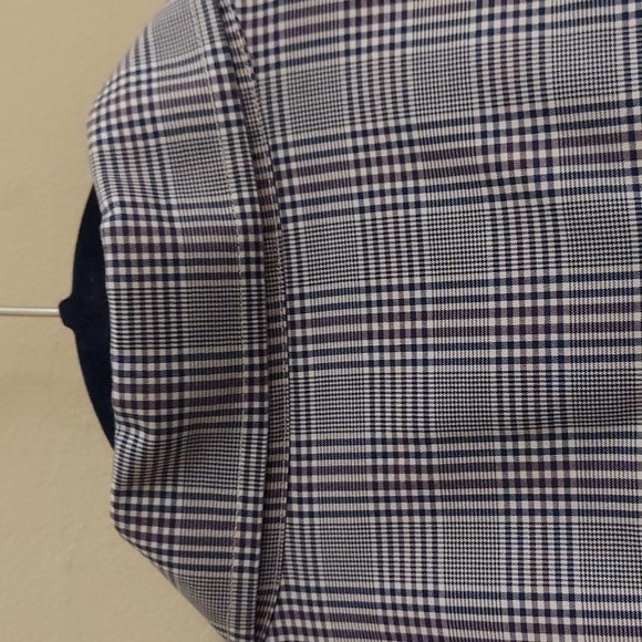 JOS A BANK Traveler Traditional Fit Long Sleeve Plaid Button Down Dress Shirt - Picture 8 of 12